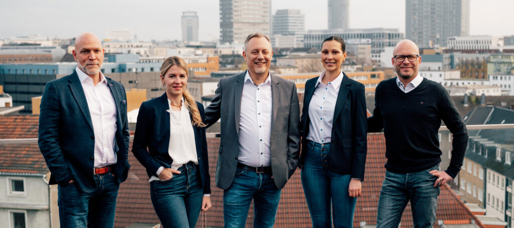 Teambild auf Dach